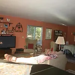 Sunny Pines Cottage